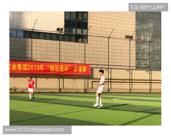 深圳足球队杯赛征程回顾与奋斗精神的深度剖析 深圳足球队杯赛征程回顾与奋斗精神的深度剖析